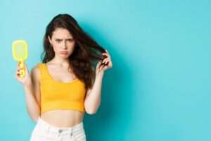 A VÁLASZ SOKSZOR A TÁNYÉRUNKON VAN – Glutén és hajhullás